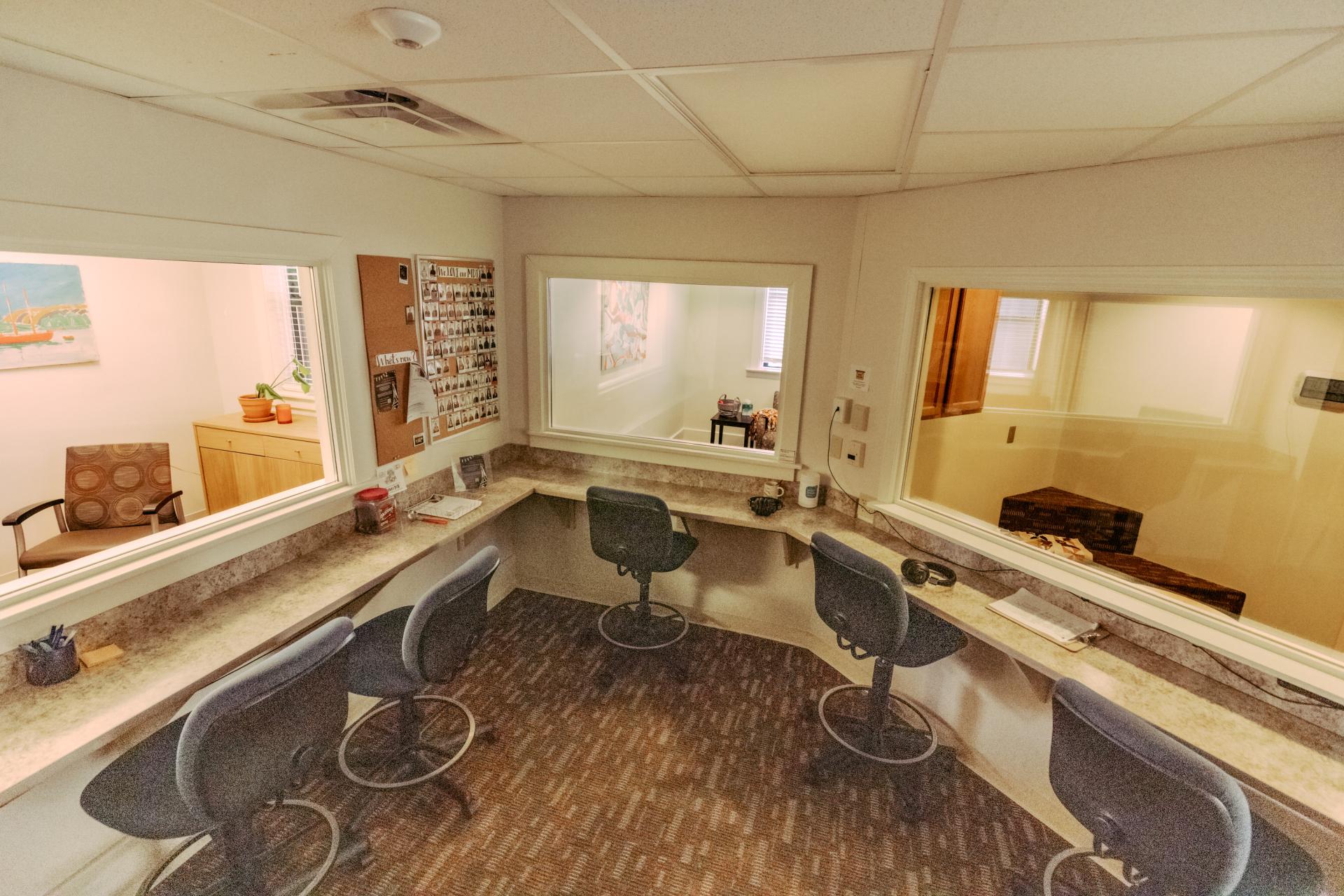 room at CAC for MDT members to observe interviews